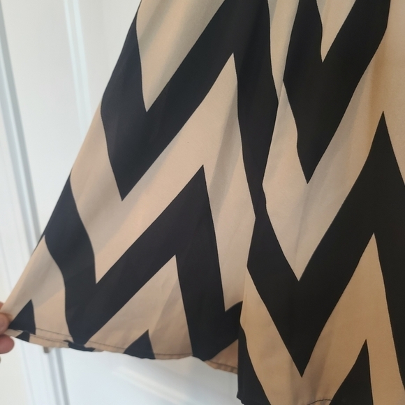 Romper by Emerald size medium - Picture 4 of 5